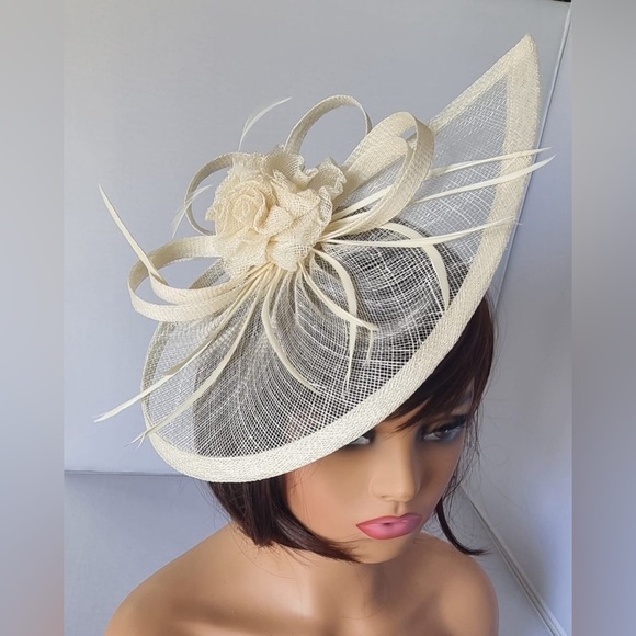 Tea party fascinator hat - Picture 1 of 5